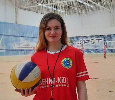 Тренер Мария Демиденко